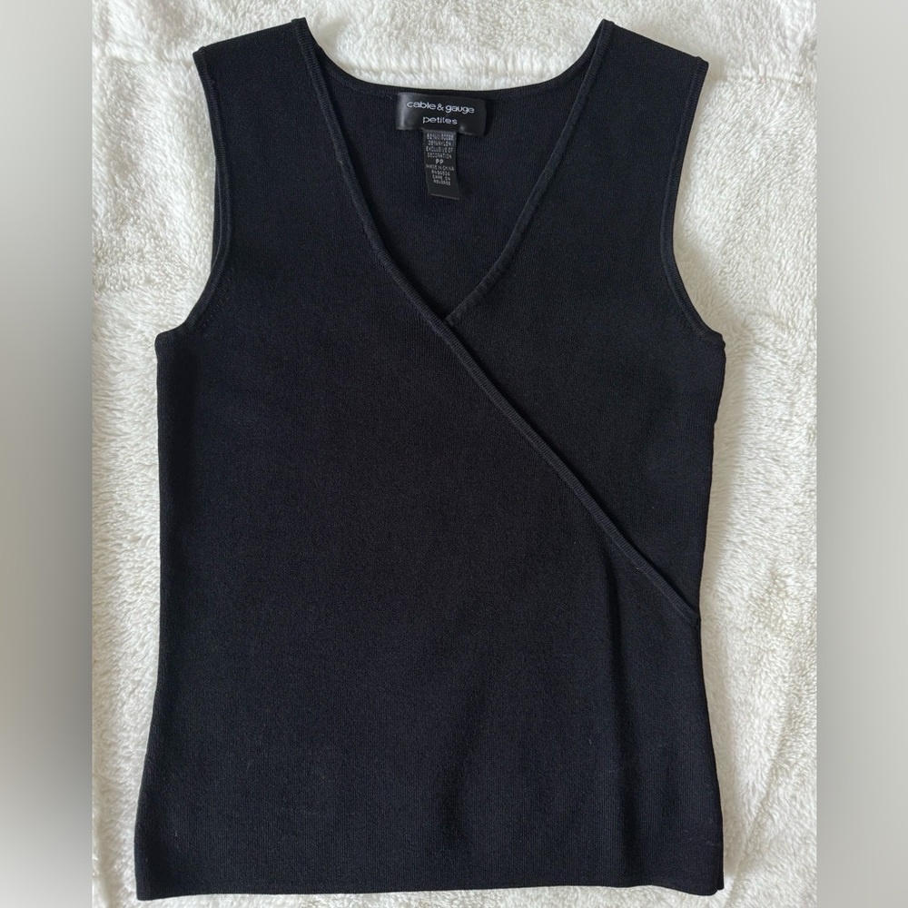 Cable & Gauge Black‎ Sleeveless Basic Top